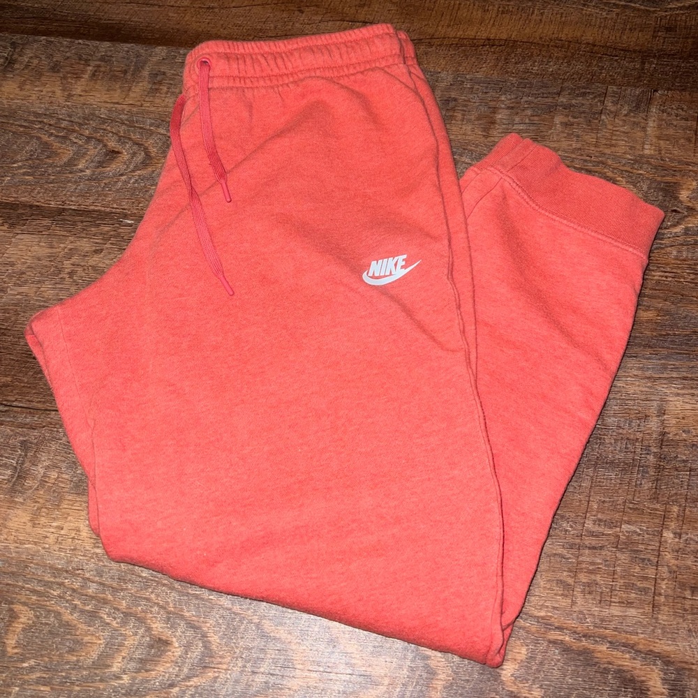 ★ Nike Women’s Coral Sweatpants